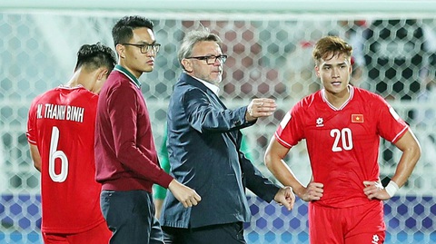VFF và HLV Troussier phải có những phân tích kỹ lưỡng về thất bại ở Asian Cup 2023 để hướng đến kết quả tốt ở vòng loại World Cup 2026 - Ảnh: HOÀNG TUẤN VFF và HLV Troussier phải có những phân tích kỹ lưỡng về thất bại ở Asian Cup 2023 để hướng đến kết quả tốt ở vòng loại World Cup 2026 - Ảnh: HOÀNG TUẤN