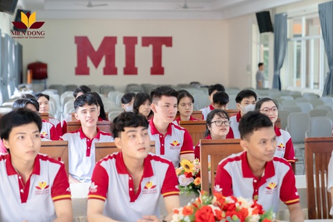 Trường Đại học Công nghệ Miền Đông mở cổng xét tuyển học bạ từ 5,5 điểm- Ảnh 1. Trường Đại học Công nghệ Miền Đông mở cổng xét tuyển học bạ từ 5,5 điểm- Ảnh 1.