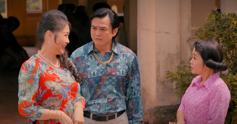 Nghệ sĩ Hồng Vân nỗ lực 'thả thính' Cao Minh Đạt trong Sáng đèn và cái kết- Ảnh 6. NSND Hồng Vân thủ vai người phụ nữ mê nghệ sĩ cải lương do Cao Minh Đạt đóng