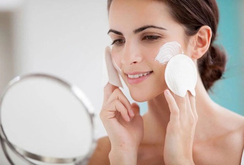 Lợi ích của dưa hấu đối với sức khỏe khiến bạn bất ngờ- Ảnh 2. Dưa hấu là loại quả được cho là có thể giúp bảo vệ sức khỏe làn da - Ảnh minh họa