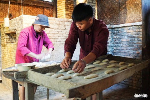 Khu vực làm bánh mỳ thủ công - Ảnh: TRẦN HOÀI Khu vực làm bánh mì thủ công - Ảnh: TRẦN HOÀI