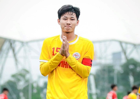 Kêu gọi giúp Ngọc Dũng, cựu cầu thủ Sông Lam Nghệ An bị ngưng tim ở Nhật Bản- Ảnh 2. Cựu đội trưởng U21 SLNA khi còn gắn bó với đội - Ảnh: BÓNG ĐÁ VÀ ĐỜI SỐNG