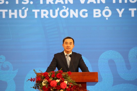 Thứ trưởng Bộ Y tế cảnh báo thuốc lá, thuốc lá điện tử gây ung thư phổi- Ảnh 2. Thứ trưởng Bộ Y tế Trần Văn Thuấn - Ảnh: HẢI LÂM