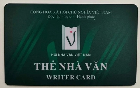 Mẫu thẻ nhà văn mới của Hội Nhà văn Việt Nam cấp cho các hội viên - Ảnh: Hội Nhà văn Việt Nam Mẫu thẻ nhà văn mới của Hội Nhà văn Việt Nam cấp cho các hội viên
