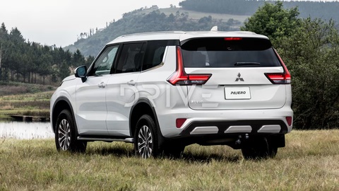 Mitsubishi Pajero đời mới sẽ cạnh tranh ở phân khúc xe sang- Ảnh 3. Việc biến Pajero thành SUV cận sang sẽ giúp Mitsubishi khai thác hiệu quả phân khúc SUV cỡ lớn giá cao đang ngày một phổ biến trong những năm gần đây - Ảnh: Drive