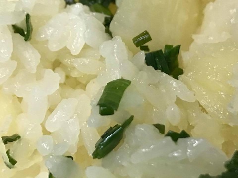 Sắn nấu cá, nấu xôi, nấu chè ngon nghẹn ngào mùa mới- Ảnh 6. Xôi sắn