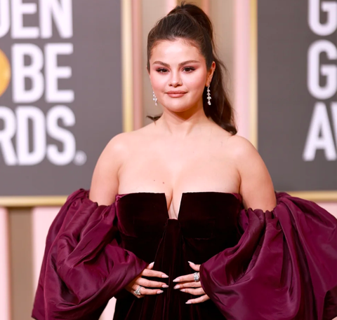 Selena Gomez đã chán âm nhạc?- Ảnh 3. Selena Gomez trên thảm đỏ Quả cầu vàng 2023 vào tháng 1-2023 - Ảnh: EW