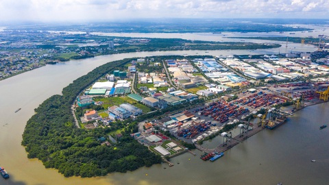 Các nhà đầu tư quan tâm đến số phận của những khu chế xuất, khu công nghiệp sắp hết hạn cho thuê đất. Trong ảnh: toàn cảnh Khu chế xuất Tân Thuận sẽ hết hạn thuê đất vào 2041 - Ảnh: QUANG ĐỊNH Các nhà đầu tư quan tâm đến số phận của những khu chế xuất, khu công nghiệp sắp hết hạn cho thuê đất. Trong ảnh: toàn cảnh Khu chế xuất Tân Thuận sẽ hết hạn thuê đất vào 2041 - Ảnh: QUANG ĐỊNH