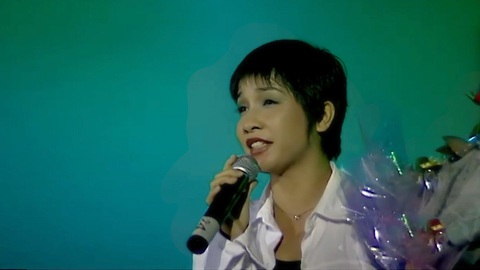 Diva Mỹ Linh: Suốt những năm đầu của sự nghiệp, diva Mỹ Linh đã cùng với nhiều tên tuổi đình đám thời đó ghi lại rất nhiều dấu ấn trong Làn Sóng Xanh.