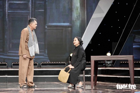 Nghệ sĩ Kim Cương trở lại sân khấu với trích đoạn Nghệ sĩ Kim Cương trở lại sân khấu với trích đoạn