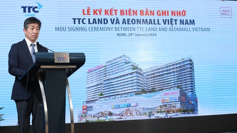 Ông Tetsuyuki Nakagawa - Tổng Giám đốc AeonMall Việt Nam bày tỏ sự trân trọng về việc hợp tác của 2 bên. Ảnh: Đ.H Ông Tetsuyuki Nakagawa, tổng giám đốc AeonMall Việt Nam, bày tỏ sự trân trọng về việc hợp tác của 2 bên - Ảnh: Đ.H