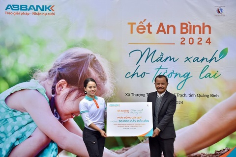 ABBANK trồng 50.000 cây xanh phòng chống thiên tai tại Quảng Bình- Ảnh 1. Năm 2024, ABBANK phát động chiến dịch gây quỹ, hướng đến đạt mục tiêu 50.000 cây gỗ lớn dành tặng cho bà con tỉnh Quảng Bình