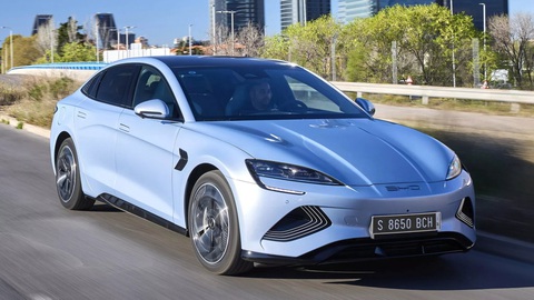 Geneva Motor Show đìu hiu, chỉ còn xe Trung Quốc mặn mà- Ảnh 2. Các thương hiệu Trung Quốc như MG và BYD không quan tâm tới việc triển lãm họ tham dự vắng vẻ tới đâu, thứ mà họ cần là cố gắng tiếp cận khách hàng toàn cầu nhiều nhất có thể - Ảnh: BYD