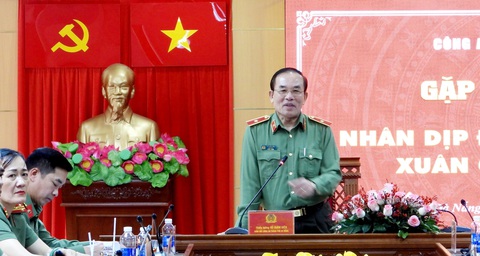 Giám đốc Công an Đà Nẵng nói về vụ phá đường dây cho vay nặng lãi 9.000 tỉ đồng- Ảnh 1. Thiếu tướng Vũ Xuân Viên chia sẻ về quá trình triệt phá đường dây cho vay nặng lãi quy mô 9.000 tỉ - Ảnh: Đ.C.