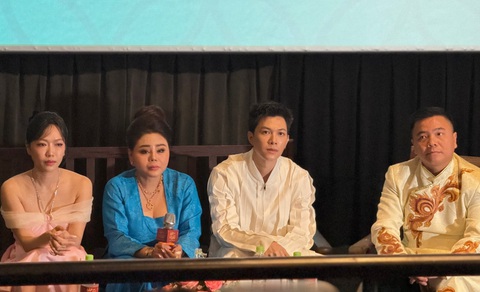 Diệu Nhi: Tôi từng đóng hồn ma nhưng không phải chết đi thì mới diễn ra được- Ảnh 1. Đạo diễn Nhất Trung và diễn viên Anh Tú, Lê Giang, Diệu Nhi trong sự kiện công chiếu