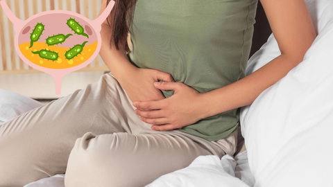 Tiểu đau, nhiễm trùng đường tiểu tái đi tái lại làm sao để tránh?- Ảnh 2. Uống ít nước và nhịn tiểu là một phần nguyên nhân