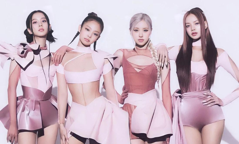 Mặc dù tái ký hợp đồng nhóm, nhưng hợp đồng cá nhân của Blackpink không ký mà các cô gái Hắc Hường lại chọn con đường solo Mặc dù tái ký hợp đồng nhóm nhưng hợp đồng cá nhân của BlackPink không ký, mà các cô gái Hắc Hường lại chọn con đường solo
