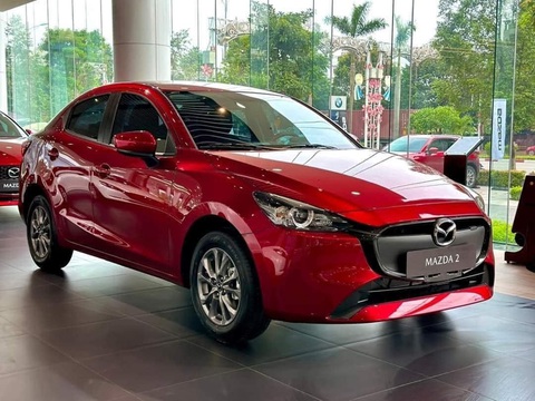 Tin tức giá xe: Mazda2, CX-3, CX-30 đồng loạt tăng giá đầu năm- Ảnh 2. So với bản trước đó, Mazda2 facelift chủ yếu thay đổi nhẹ ở ngoại hình với cản trước/sau mới, mâm mới và đèn LED trở thành tiêu chuẩn. Các trang bị còn lại gần như giữ nguyên - Ảnh: Đại lý Mazda/Facebook