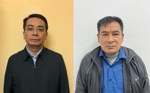 Phó giám đốc Sở Giao thông vận tải Yên Bái bị bắt- Ảnh 1. Ông Ngô Quốc Trưởng (trái) và ông Đoàn Việt Hưng - Ảnh: Công an tỉnh Yên Bái