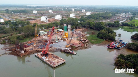 Giải phóng mặt bằng chưa bằng 1/10 các tỉnh, vành đai 3 TP.HCM qua Đồng Nai hiện ra sao?- Ảnh 1. Dự án đường vành đai 3 - TP.HCM đi qua 4 tỉnh thành với tổng chiều dài hơn 76km. Đến nay, Đồng Nai mới giao 4,6ha (chiếm 6,2%) trong khi ba địa phương khác là Bình Dương, TP.HCM, Long An bàn giao mặt bằng đạt tỉ lệ trên 80% - Ảnh: A LỘC