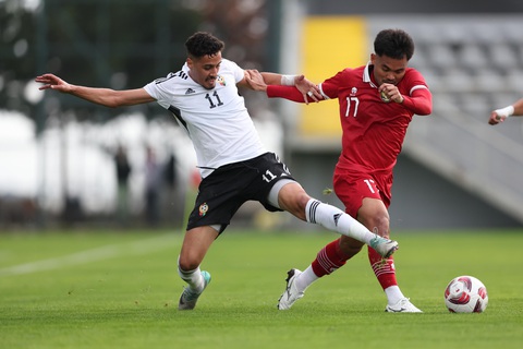 Indonesia lại thua Libya trước thềm Asian Cup- Ảnh 2. Indonesia (áo đỏ) thua cả hai trận trước đối thủ yếu hơn là Libya - Ảnh: PSSI