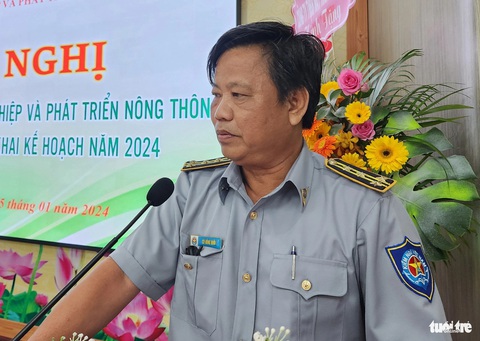 Kiên Giang triển khai kế hoạch 180 ngày gỡ thẻ vàng EC- Ảnh 2. Ông Cô Hồng Khởi - chi cục trưởng Chi cục Kiểm ngư tỉnh Kiên Giang - Ảnh: BỬU ĐẤU