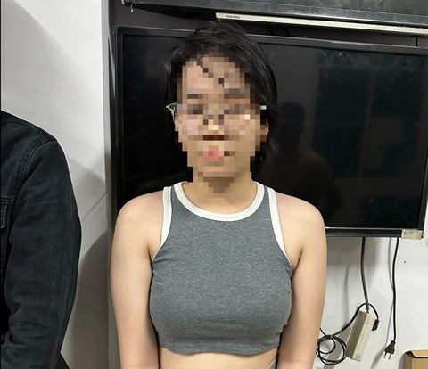 'Sugar daddy' bị nhóm 'sugar baby' dụ vào khách sạn cướp tài sản- Ảnh 2. Nguyễn Đ.K.A. tại cơ quan công an - Ảnh: Công an cung cấp