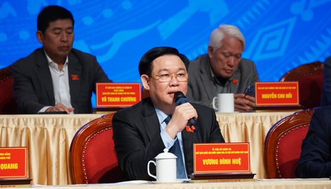 Chủ tịch Quốc hội: Doanh nghiệp, người lao động là trung tâm của mọi quyết sách- Ảnh 1. Chủ tịch Quốc hội Vương Đình Huệ nhấn mạnh doanh nghiệp và người lao động luôn là trung tâm của mọi quyết sách - Ảnh: TIẾN THẮNG