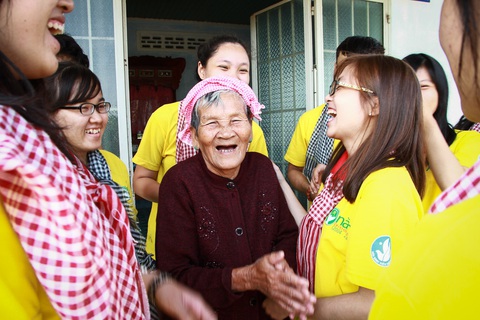 Xuân tình nguyện TP.HCM mở màn Năm thanh niên tình nguyện 2024- Ảnh 4. Xuân tình nguyện trên tinh thần phát huy tinh thần xung kích, dấn thân, tình nguyện vì cộng đồng của tuổi trẻ thành phố... - Ảnh: THÀNH ĐOÀN TP.HCM