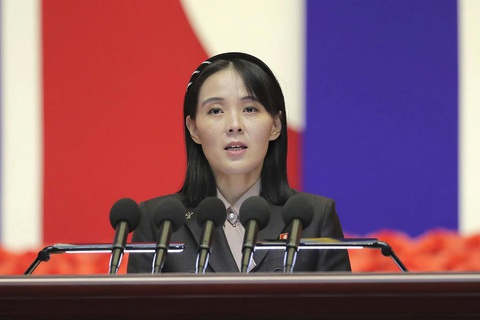 Triều Tiên cảnh báo súng đã mở khóa cò, sẵn sàng đáp trả mạnh- Ảnh 1. Bà Kim Yo Jong - Ảnh: REUTERS