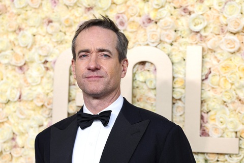 Nam diễn viên Matthew Macfadyen trên thảm đỏ Quả cầu vàng 2024 - Ảnh: Reuters Tiếp tục ở lĩnh vực truyền hình, nam diễn viên 49 tuổi Matthew Macfadyen mang về chiến thắng đầu tiên cho series Succession, đó là Nam phụ hay nhất trong phim truyền hình (Best Performance by an Actor in a Supporting Role on Television). Nam diễn viên Matthew Macfadyen trên thảm đỏ Quả cầu vàng 2024 - Ảnh: Reuters