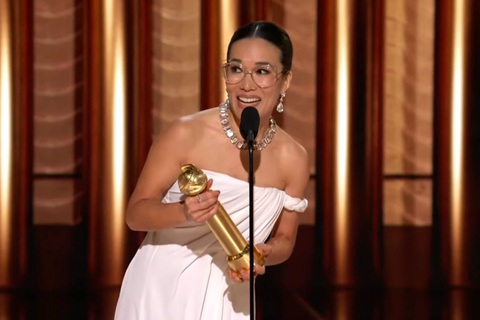 Ali Wong giành chiến thắng ở hạng mục Nữ chính hay nhất trong Series ngắn, Series tuyển tập hay Phim điện ảnh truyền hình (Best Performance by an Actress in a Limited Series, Anthology Series or a Motion Picture made for Television), với phần thể hiện của cô trong series Beef của netflix. Ali Wong giành chiến thắng ở hạng mục Nữ chính hay nhất trong Series ngắn, Series tuyển tập hay Phim điện ảnh truyền hình (Best Performance by an Actress in a Limited Series, Anthology Series or a Motion Picture made for Television), với phần thể hiện của cô trong series Beef của Netflix.
