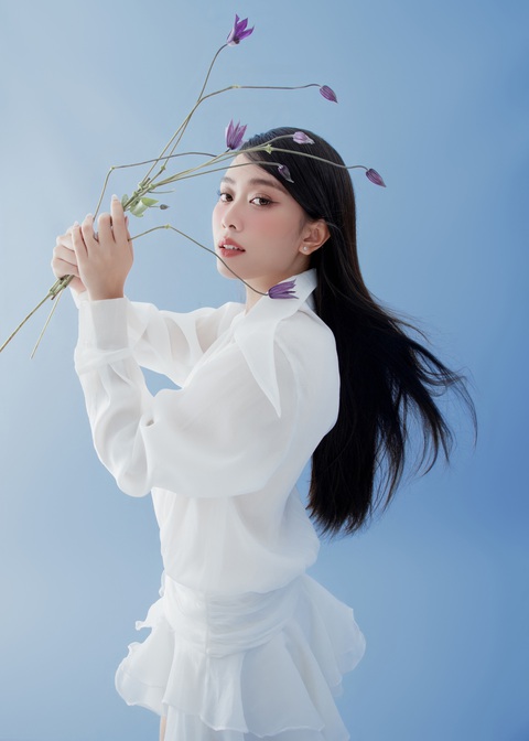 Hoa hậu Ban Mai hé lộ ý định làm giảng viên- Ảnh 2. Hoa hậu Ban Mai xinh tươi trong bộ ảnh mới nhất