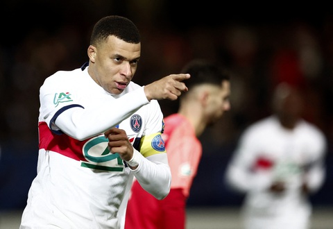 Tin tức thể thao sáng 8-1: Liverpool loại Arsenal khỏi Cúp FA- Ảnh 2. Mbappe lập hat-trick dù được đồn đoán đã đạt thỏa thuận với Real Madrid - Ảnh: REUTERS
