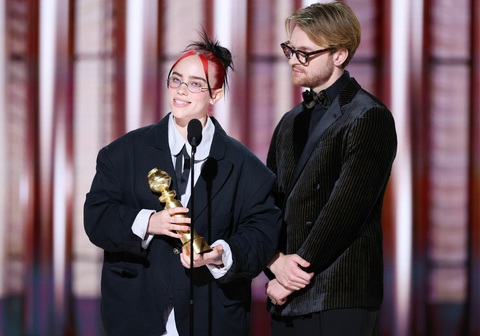 “Cặp bài trùng" Billie Eilish và anh trai Finneas O'Connell lại thêm một Qủa cầu vàng vào bộ sưu tập giải thưởng của họ, với Ca khúc trong phim điện ảnh hay nhất (Best Original Song - Motion Picture) cho What Was I Made For? trong Barbie. Ở hạng mục này, Barbie còn 2 đề cử khác là Dance the Night và I’m Just Ken. “Cặp bài trùng" Billie Eilish và anh trai Finneas O'Connell lại có thêm một Quả cầu vàng vào bộ sưu tập giải thưởng của họ, với Ca khúc trong phim điện ảnh hay nhất (Best Original Song - Motion Picture) cho What Was I Made For? trong Barbie. Ở hạng mục này, Barbie còn 2 đề cử khác là Dance the Night và I’m Just Ken.