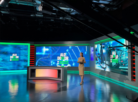 Hoa hậu Ban Mai hé lộ ý định làm giảng viên- Ảnh 3. Hoa hậu Ban Mai dẫn chương trình Alo Doctor trên VTV9
