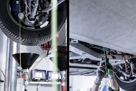 Đến nơi phá hủy 10.000 chiếc xe BMW mỗi năm- Ảnh 4. Tiếp đến, các thợ máy sẽ loại bỏ phần chất lỏng, như xăng dầu, nhớt, chất làm mát, nước rửa kính được tích hợp. Tất cả chất lỏng đều được tái sử dụng