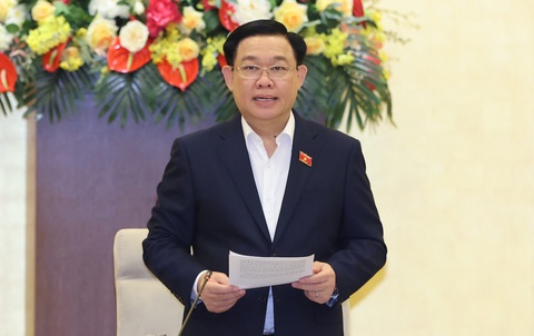 Chủ tịch Quốc hội thông tin mới nhất về sửa Luật Đất đai, Luật Các tổ chức tín dụng- Ảnh 1. Chủ tịch Quốc hội Vương Đình Huệ phát biểu khai mạc phiên họp - Ảnh: GIA HÂN