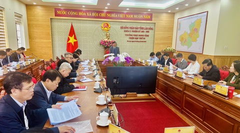 Lâm Đồng thông báo hỏa tốc hoãn phiên họp Thường trực HĐND tỉnh- Ảnh 1. Thường trực Hội đồng nhân dân tỉnh Lâm Đồng tại phiên họp thứ 22 - Ảnh: L.Đ.