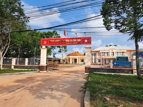 Phó chủ tịch xã Cửa Cạn, TP Phú Quốc bị bắt vì liên quan đến đất đai- Ảnh 1. UBND xã Cửa Cạn, TP Phú Quốc - nơi ông Hà Việt Hùng làm việc - Ảnh: LY TRẦN