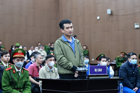 Ông Chu Ngọc Anh: Những ngày bị tạm giam rất ân hận, không còn gì biện minh- Ảnh 3. Bị cáo Phan Quốc Việt - Ảnh: GIANG LONG