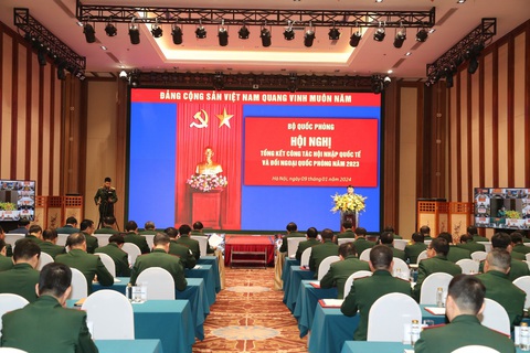 Đầu tư nguồn lực, xây dựng đội ngũ cán bộ đối ngoại quốc phòng- Ảnh 1. Bộ Quốc phòng tổ chức hội nghị tổng kết công tác hội nhập quốc tế và đối ngoại quốc phòng năm 2023 - Ảnh: MẠNH HÙNG