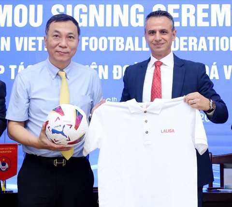 Phương pháp La Liga là khóa huấn luyện đầu tiên trong chương trình hợp tác giữa La Liga và VFF, được ký kết từ tháng 9-2023 - Ảnh: VFF Hợp tác giữa La Liga và VFF, được ký kết từ tháng 9-2023 - Ảnh: VFF