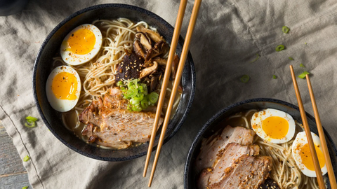 Các tiệm mì ramen truyền thống tại Nhật Bản liên tục phá sản- Ảnh 1. Trong 7 tháng đầu năm có 49 cửa hàng mì ramen tại Nhật Bản phá sản - Ảnh: Shutterstock