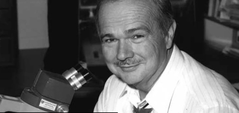 Ông Eugene Shoemaker, nhà địa chất của NASA - Ảnh: PUBLIC DOMAIN Ông Eugene Shoemaker, nhà địa chất của NASA - Ảnh: PUBLIC DOMAIN