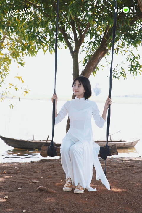 Á hậu Thùy Dung vào vai phản diện trong Ước mình cùng bay- Ảnh 1. Nói về chuyện tình tay ba giữa Ngân - Hoàng - Nhi, Trịnh Thảo chia sẻ cô còn chẳng hiểu mối quan hệ đó như thế nào.