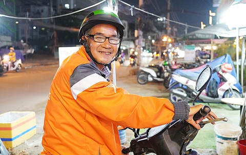 Gojek rời đi, tài xế rối bời - Ảnh 3. Gojek rời đi, tài xế rối bời - Ảnh 3.
