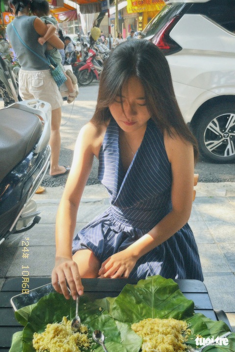 Thu đến rồi lên đồ dạo phố Hà Nội - Ảnh 10. Thu Hà Nội chẳng ở lâu, lên đồ dạo phố ngay thôi - Ảnh 10.