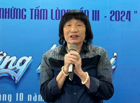 Minh Vương, Cẩm Tiên hát gây quỹ giúp bà con Bạc Liêu, Cà Ma - Ảnh 2. Minh Vương, Cẩm Tiên hát gây quỹ giúp bà con Bạc Liêu, Cà Ma - Ảnh 2.
