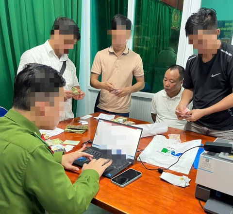 Bắt đại tá 'dỏm' lừa chạy án vụ Tú 'ác' ở Bình Thuận - Ảnh 1.